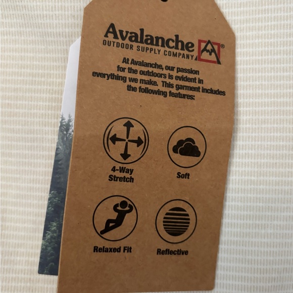 Avalanche Outdoor Supply Top - Picture 3 of 10